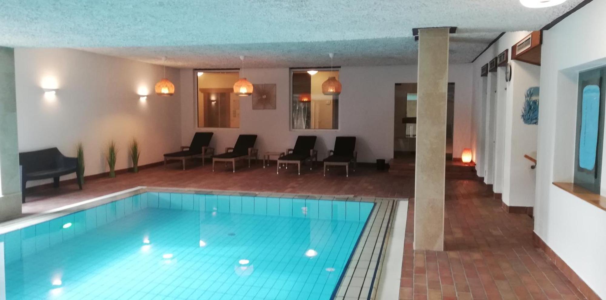 Ferienwohnungen St Hippolyt Mit Hallenbad Lagundo Exterior photo
